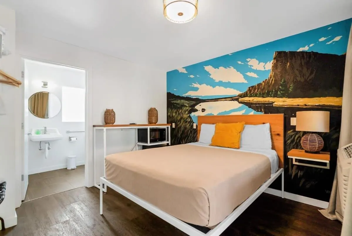 Artful Boutique Stay In Kenton District Portland